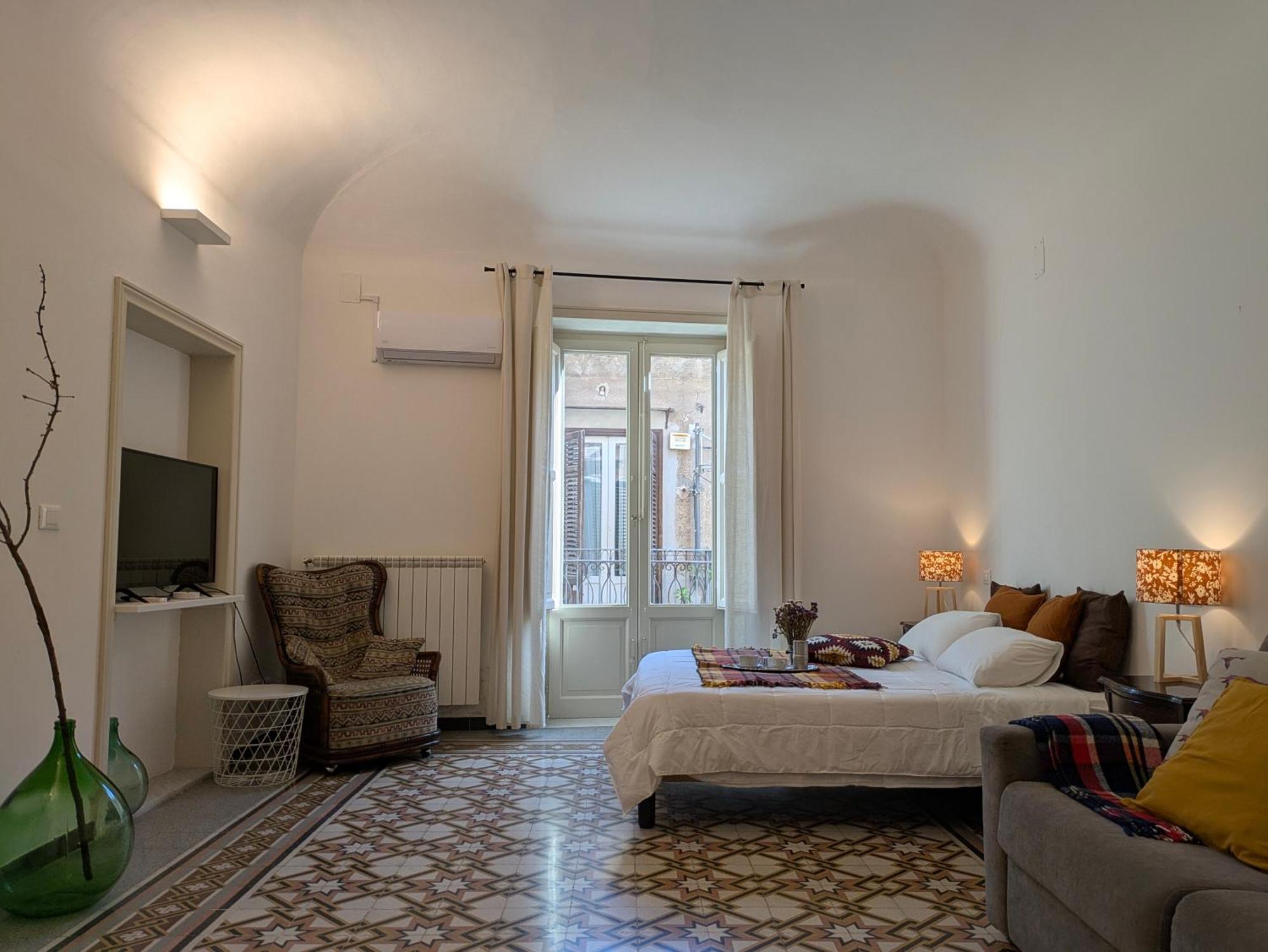 Del Parlamento Bed & Breakfast 2*